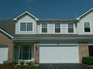621 Lakeridge Ct, Naperville, IL 60563