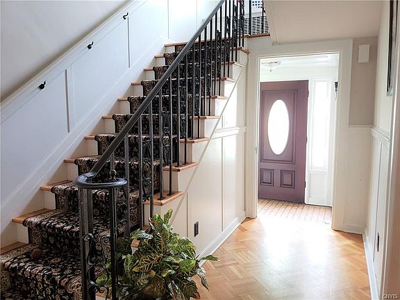 4th image of 504 Sedgwick Dr