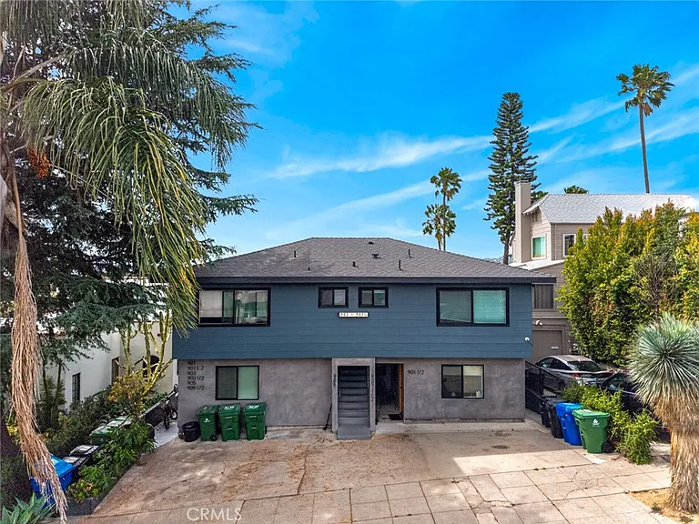 901 Micheltorena St — Photo 2