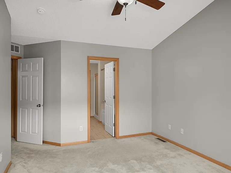 3049 Chamberlin St N #6 — Photo 12