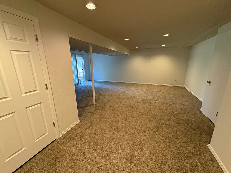 9252 Crestmore Way — Photo 7