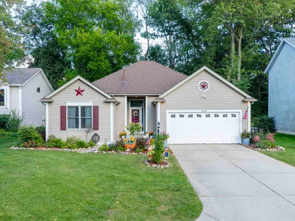 52652 Westgate Dr, South Bend, IN 46635