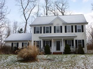 25 Reynolds Rd, Poughquag, NY 12570