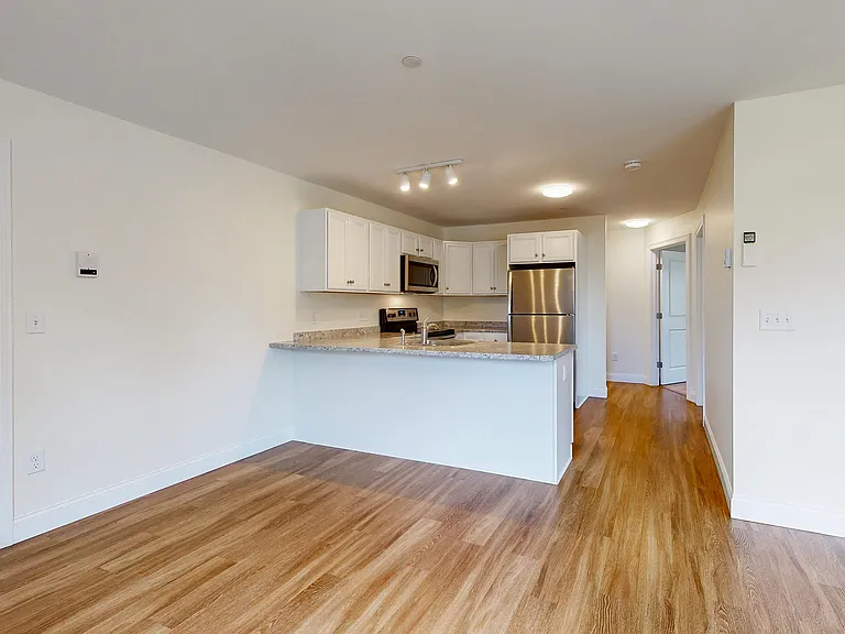 Autumn Woods Apartments — Photo 59