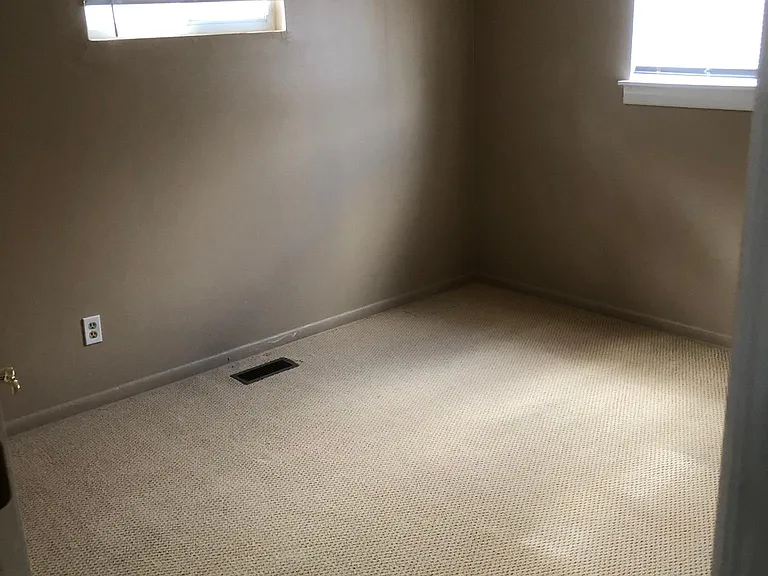 1192 Rambling Rd — Photo 13