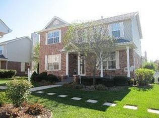 9445 Georgetown Sq, Orland Park, IL 60467
