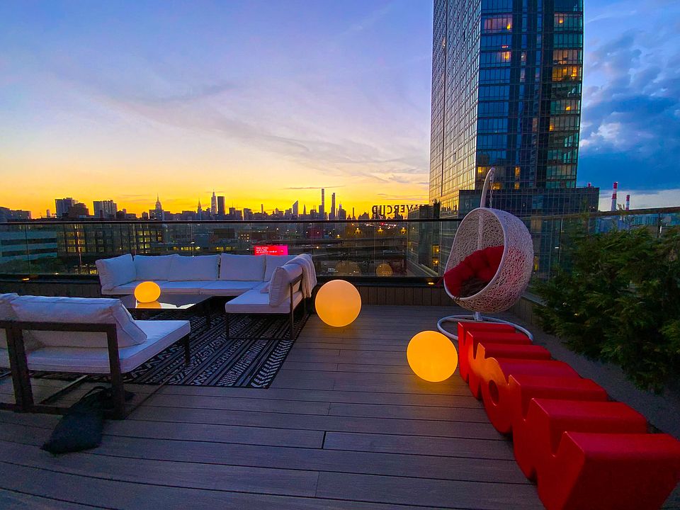1st image of 24-12 42nd Rd Penthouse 8A