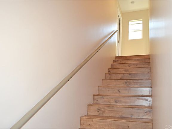 3rd image of 17132 Saticoy St #A