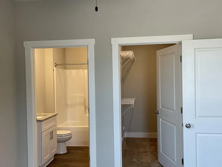 456 English Commons Drive Building A — Photo 9