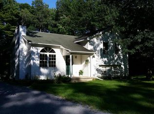 125 Rimbrave Dr, Gansevoort, NY 12831