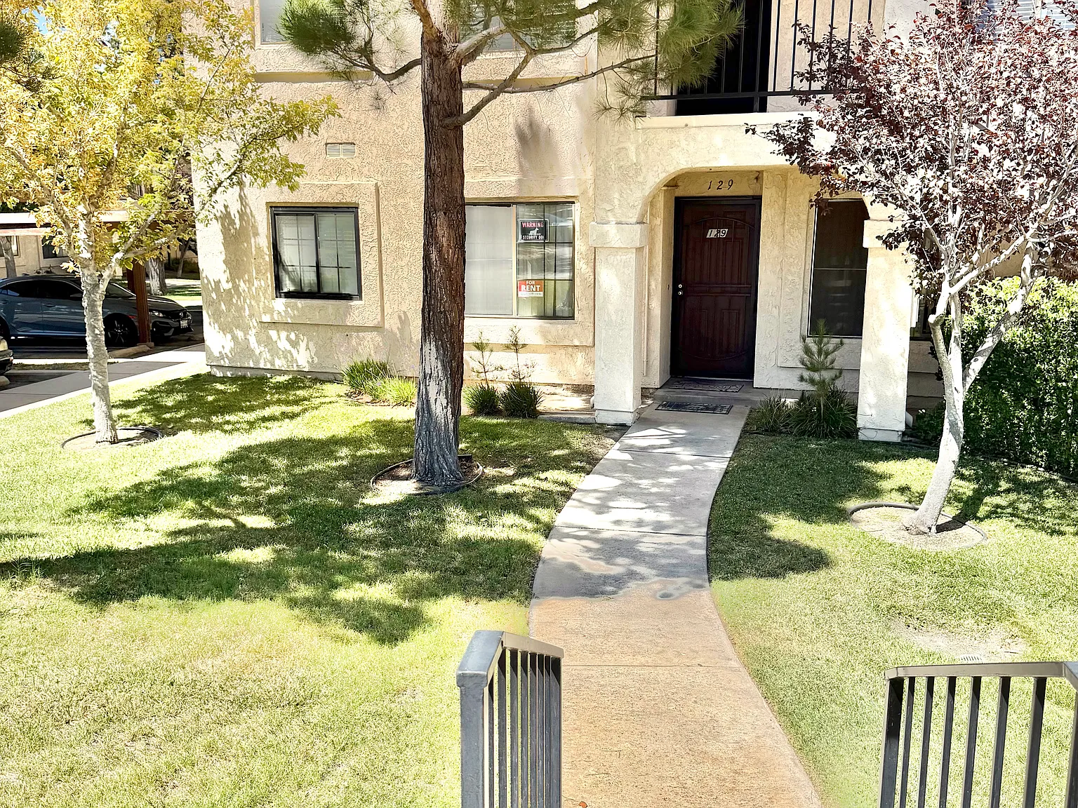 2 bed, 853 sqft, $1,900 — Photo 2