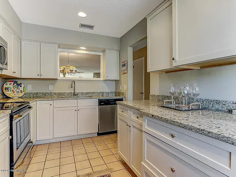 2 bed, 2.5 bath, 1566 sqft, $2,650 — Photo 3