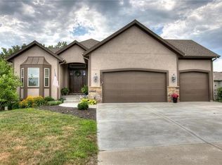 14205 Amanda Ln, Basehor, KS 66007