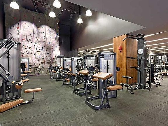 4th image of 515 E 72nd St APT 8A