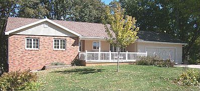 1st image of 2400 Oak Brook Dr