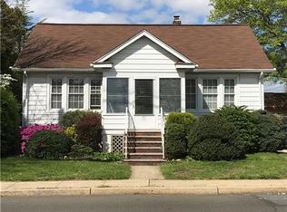 99 Liberty St, Fords, NJ 08863