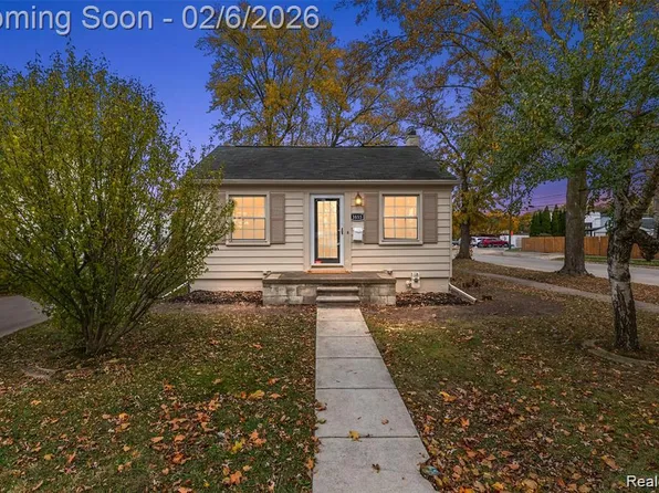 3855 Ziegler St, Dearborn, MI 48124