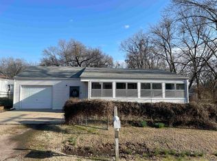 1616 SE 26th St, Topeka, KS 66605