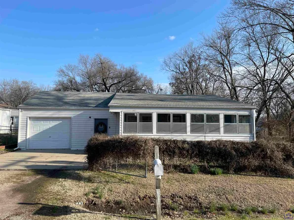 1616 SE 26th St, Topeka, KS 66605