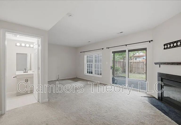 42693 Rolling Rock Sq — Photo 34