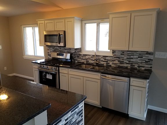 3rd image of 6289 Carolyn Dr
