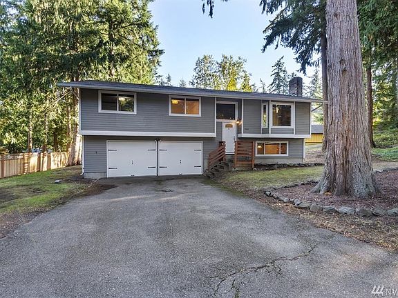2nd image of 7600 Tyee Way NE
