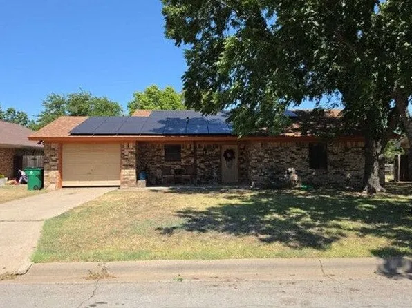 1419 Inglewood Dr, Stephenville, TX 76401