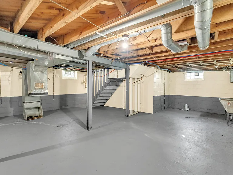 10470 Roxbury St — Photo 26