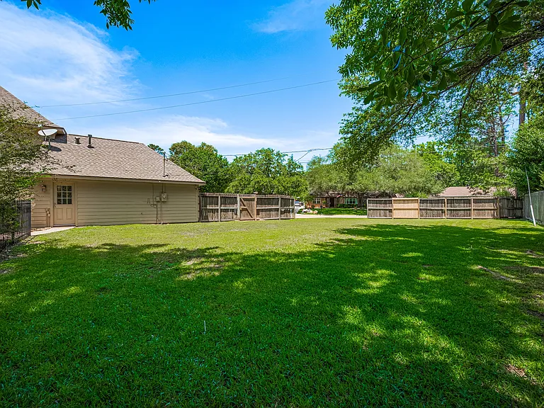 Paradise Valley Dr — Photo 29
