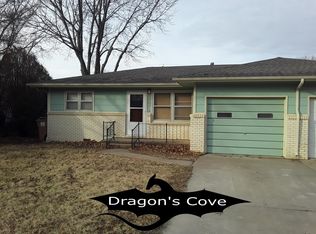 407 S Taylor St, Douglass, KS 67039