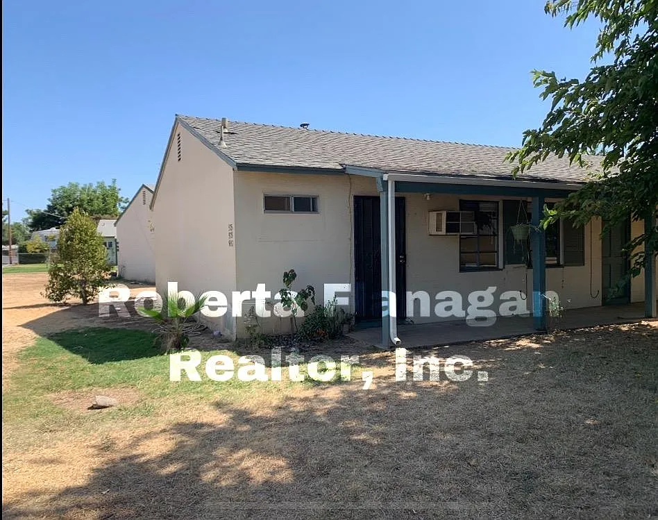 976 Barney St photo 1