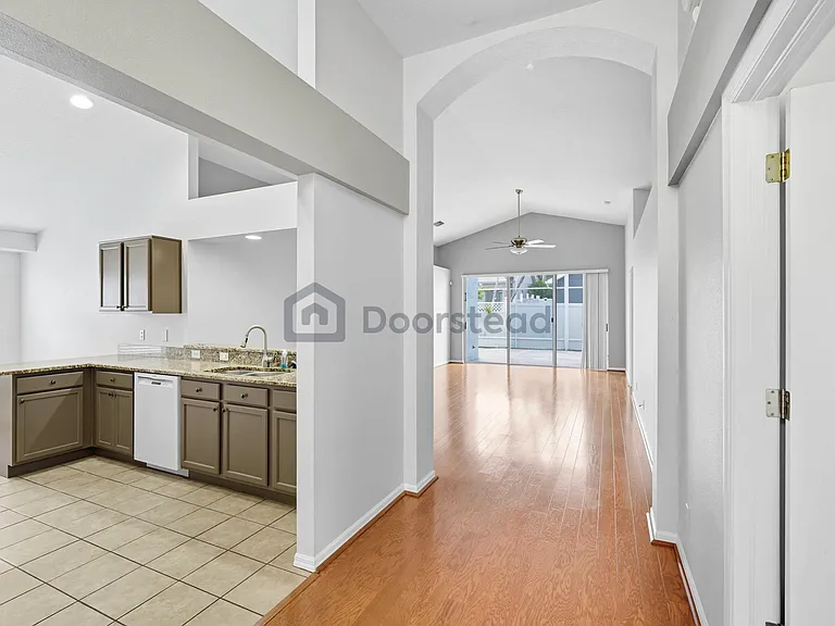 1256 Jasmine Lake Dr — Photo 5