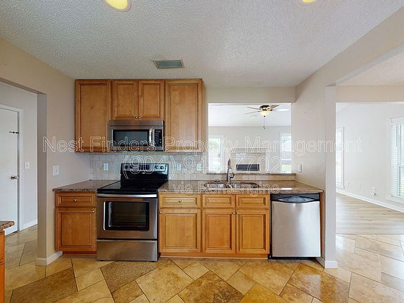 4th image of 14089 Lumberton Falls Dr
