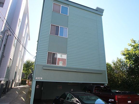 5th image of 4528 20th Ave NE #14