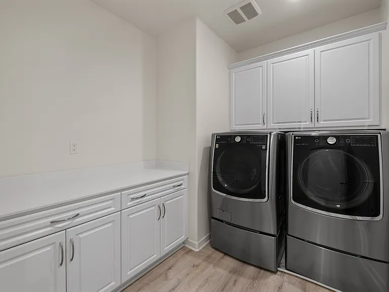 50105 Rocamora St — Photo 22