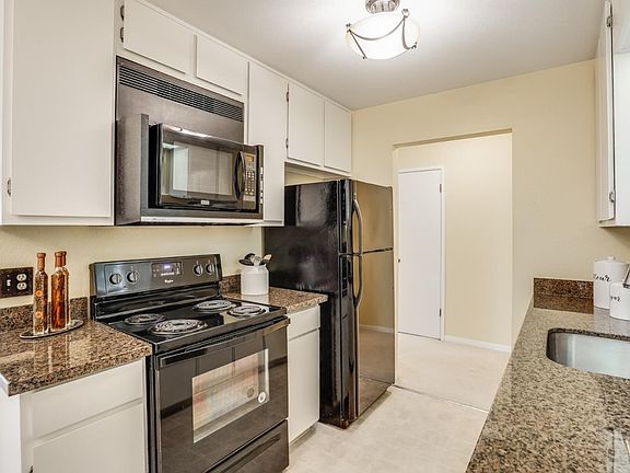 4th image of 476 Laurel Ave