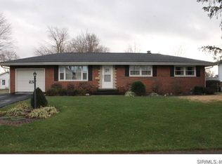 700 W Henry St, Staunton, IL 62088