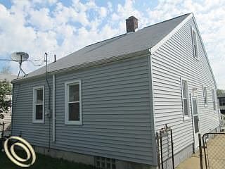 5th image of 1136 10th St