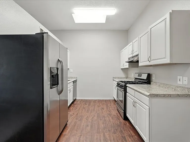 7901 Cockatoo Ln NE — Photo 10