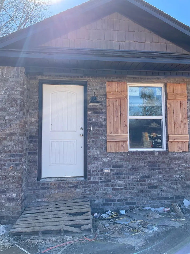Cox-418 North 20th St (1-12) — Photo 3
