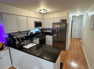 230 Plum Creek Dr, Schererville, IN 46375