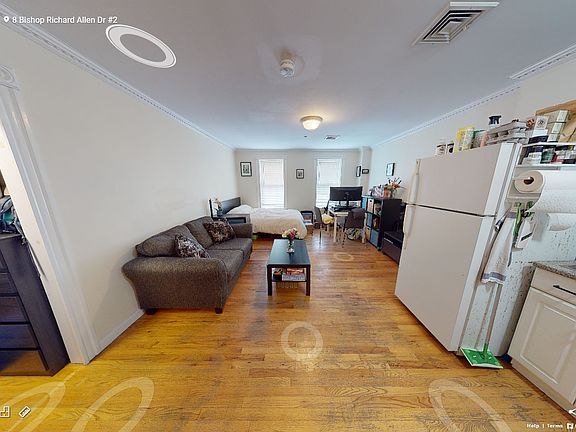 5th image of 4 Bishop Allen Dr #1