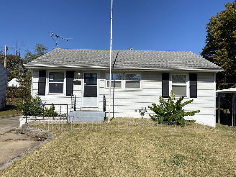 1st image of 449 Shepley Dr