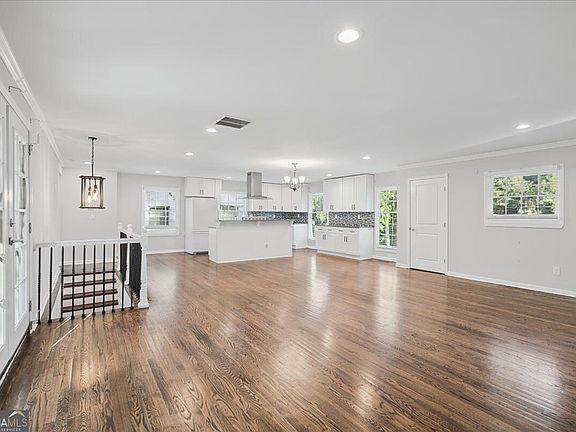 4th image of 2844 Oldknow Dr NW