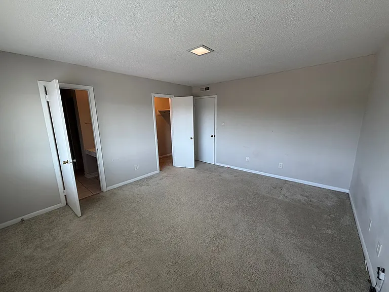 2364 Champion Ct — Photo 16