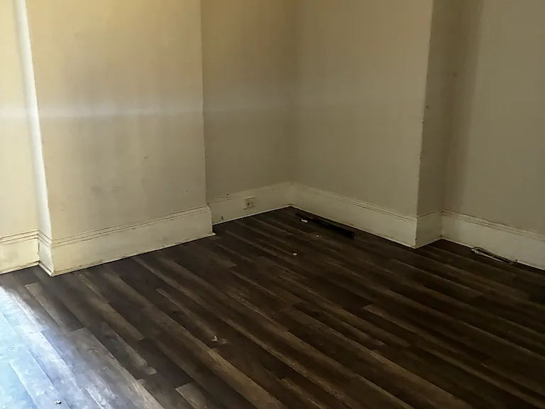 552 Kohn St — Photo 8