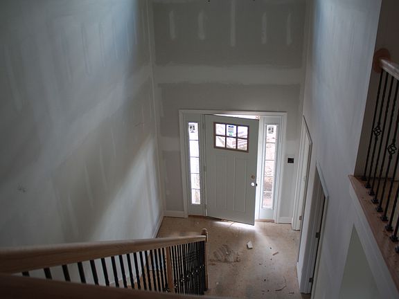 3rd image of 120 Anderson Dr
