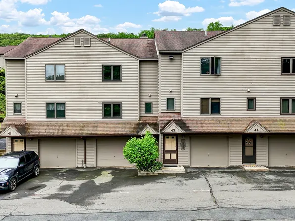 489 Wolcott Street APT 42, Bristol, CT 06010