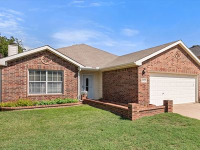 8125 Colbi Ln, Fort Worth, TX, 76120