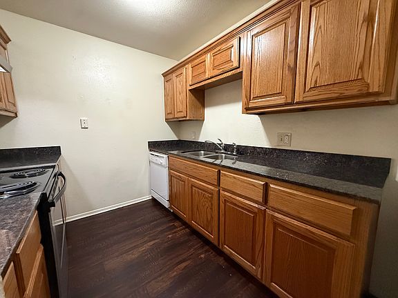 5th image of 415 Fry St APT 3